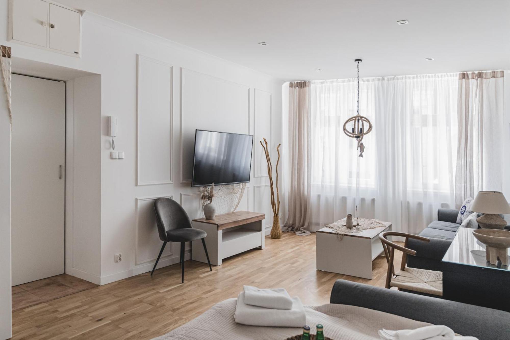 Apartamenty Lazienne Kreacje Thorn Exterior foto